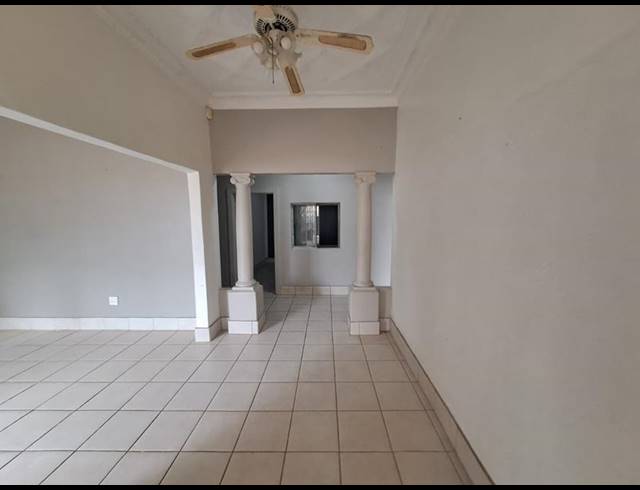 3 BEDROOM HOUSE FOR SALE IN PRIMROSE EAST